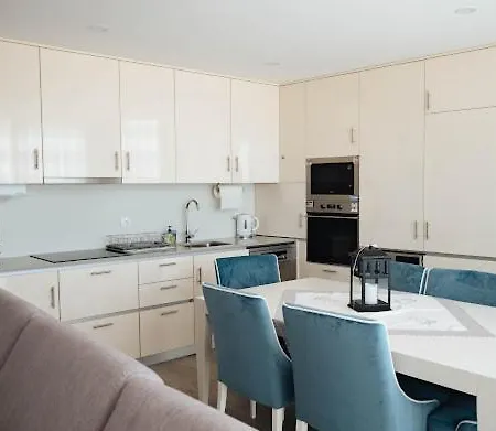 Almeida Apartment